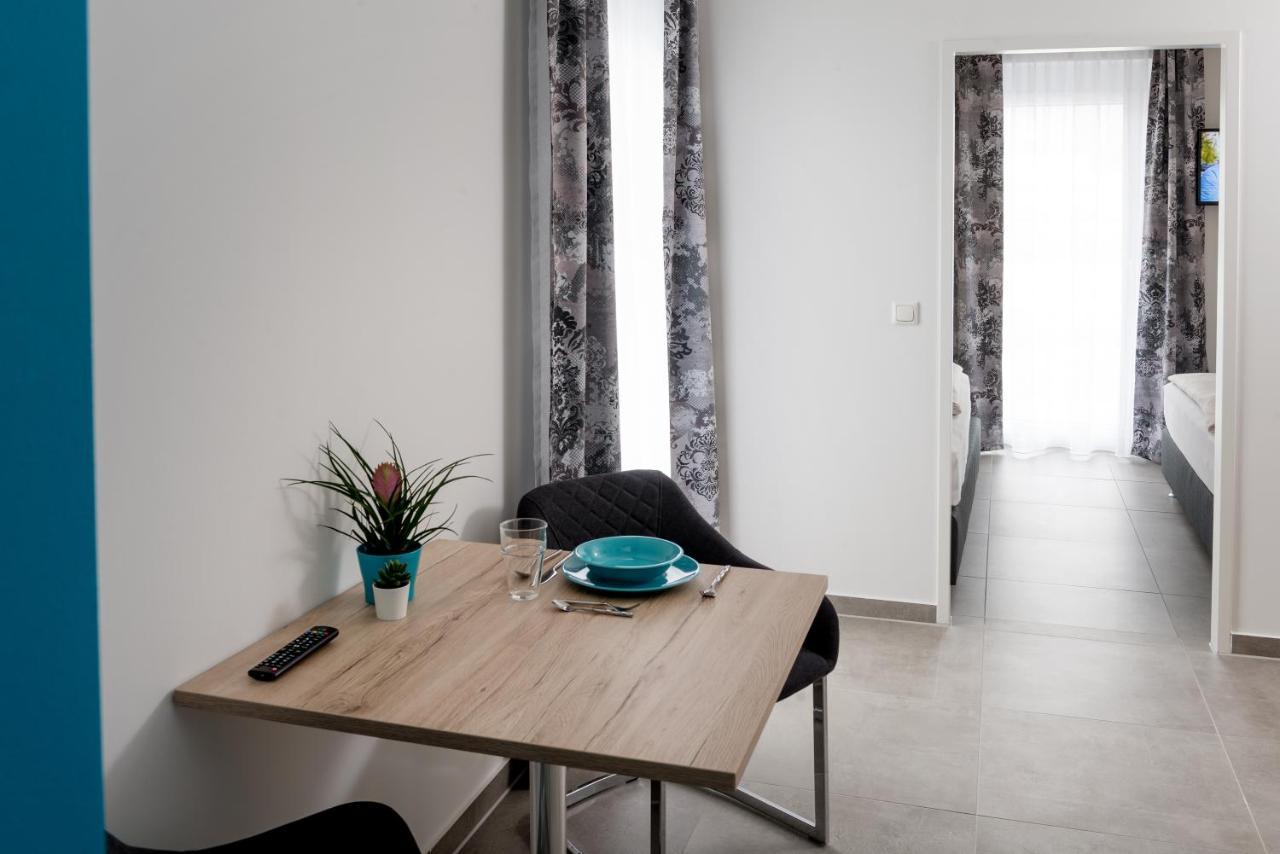 بروك أن دير مور Motel24Seven المظهر الخارجي الصورة