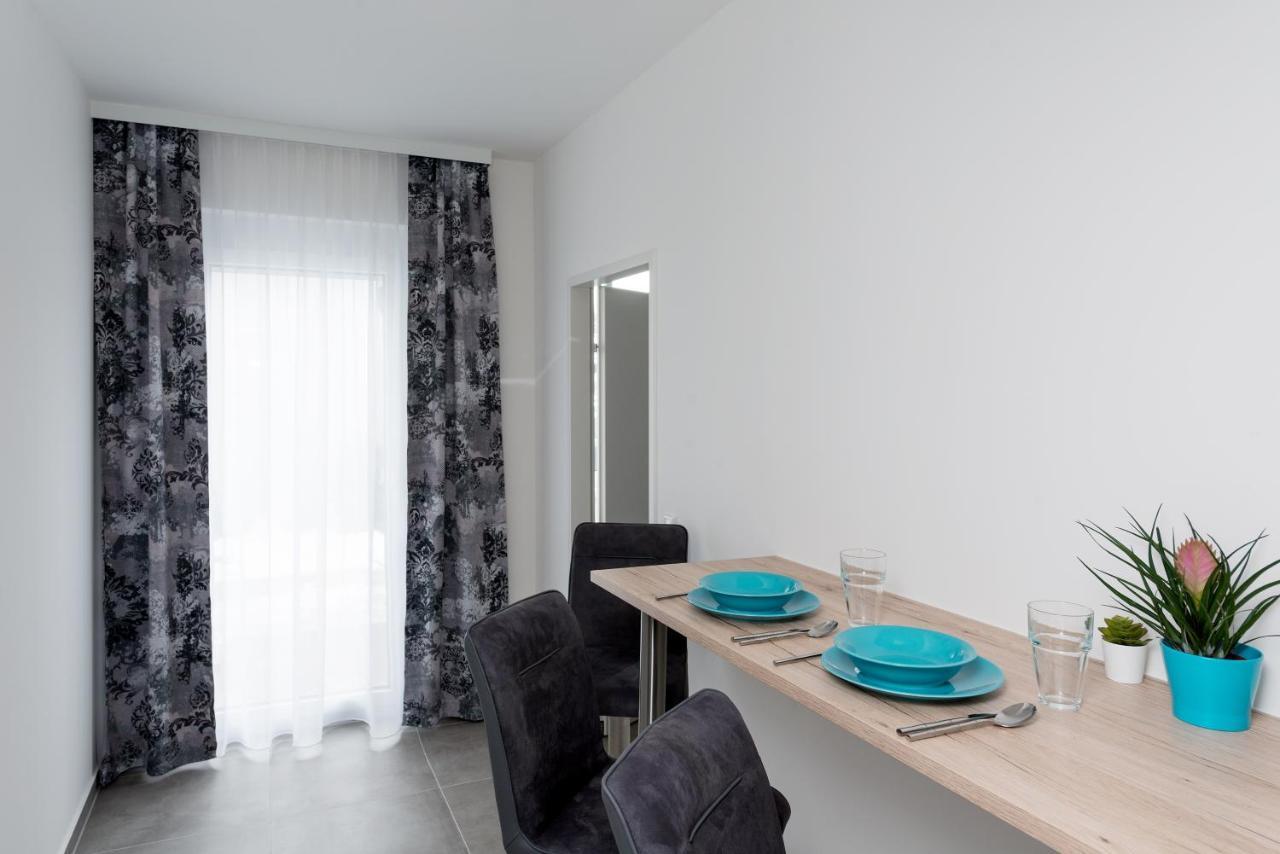 بروك أن دير مور Motel24Seven المظهر الخارجي الصورة