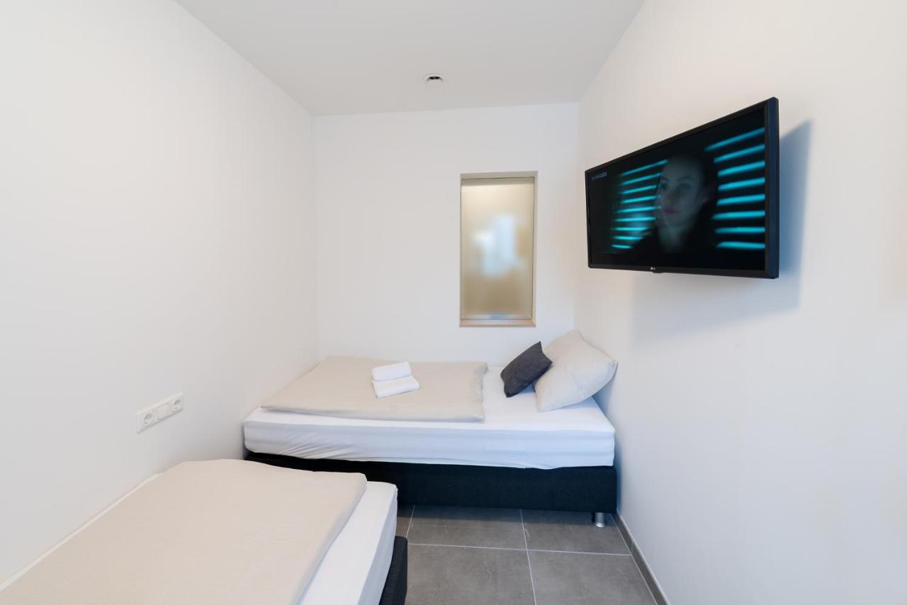 بروك أن دير مور Motel24Seven المظهر الخارجي الصورة